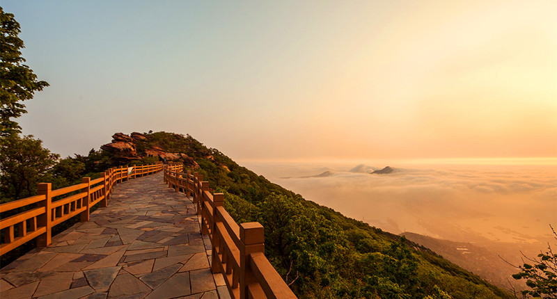 連云港海上云臺(tái)山旅游景區(qū)附近有住宿酒店嗎